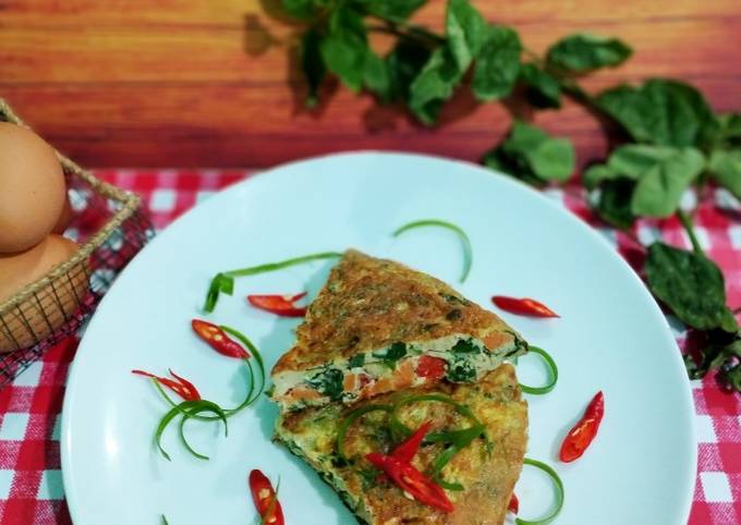 Resep Omelet Daun Katuk 👩🏻‍🍳 Oleh Bunda Almira Cookpad