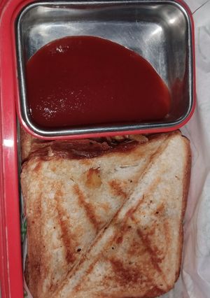 आलू के सैंडविच (Aloo ke sandwich recipe in hindi) रेसिपी मुख्य फोटो