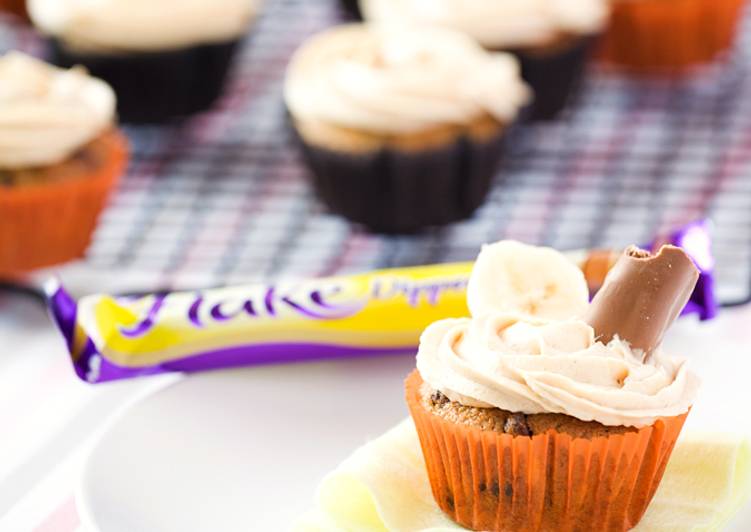 Recipe of Any-night-of-the-week Banana Cupcakes with Peanut Butter Frosting