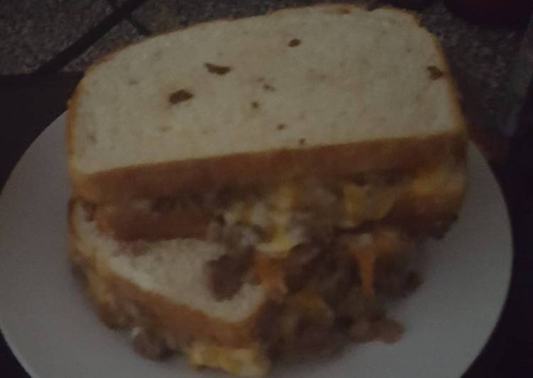 Recipe of Tasty Cheeseburger grilled cheese sandwiches