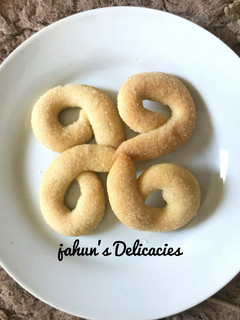 A picture of 6-9 shaped Cookie.