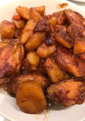 A picture of Chicken Wing Stew with Potato.