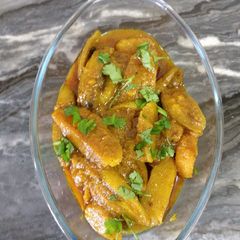 A picture of Parwal Aloo Curry.