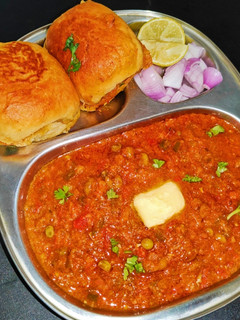 பாவ் பாஜி(pav bhaji recipe in tamil) செய்முறை முக்கிய புகைப்படம்