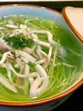 Canh bí xanh nấu nấm với đậu non