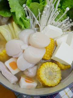 「干貝柚子鹽鍋」清香湯頭讓人好喜歡~ 的食譜成品照片