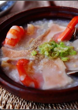 鮑魚干貝海鮮粥 的食譜成品照片
