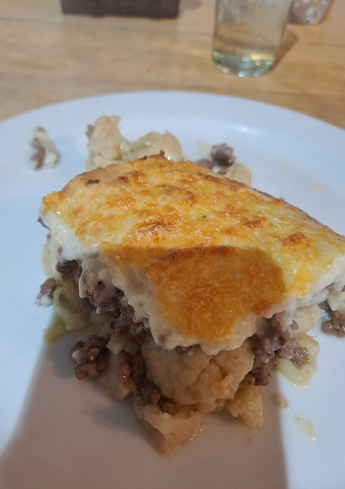 Una foto de Coliflor y Brócoli con Carne Picada y Bechamel