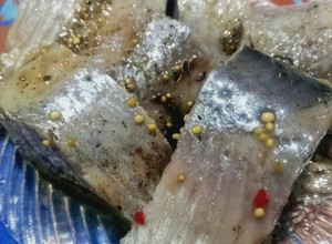 Фото Вкусненькая соленая селёдка в масле 🐟😉.