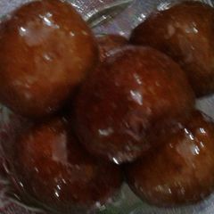 A picture of Bread Gulab Jamun.