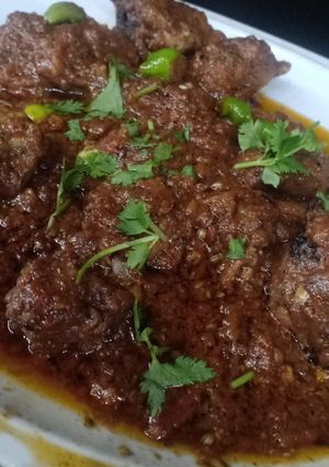 A picture of Chicken Karahi.