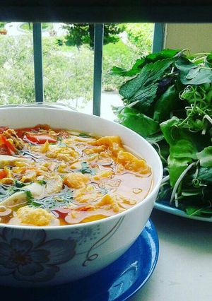 A picture of Shrimp Bún Riêu.