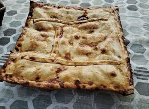 Foto principal de Empanada gallega de pisto, tomate y atún al natural fácil para 2