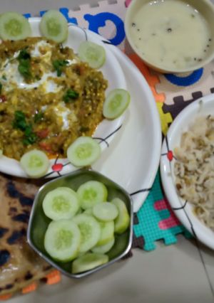 કાઠિયાવાડી થાળી (Kathiyawadi Thali Recipe In Gujarati) રેસીપી મુખ્ય ફોટો