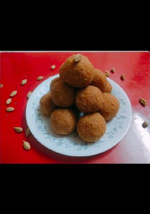 A picture of Shengoli ladoo.
