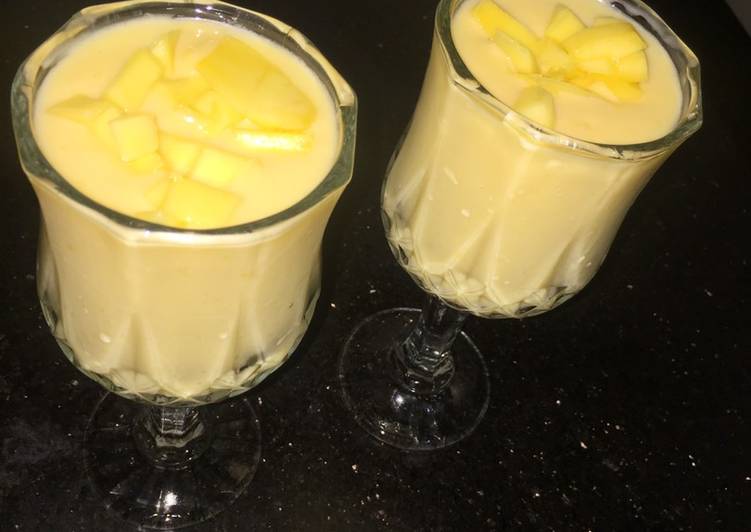 Recipe of Super Quick Homemade Mango 🥭 MilkShake