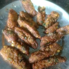 Kalmi Vada A picture of Kalmi Vada.