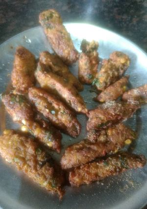 A picture of Kalmi Vada.