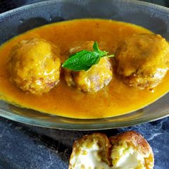 A picture of Cheese Kofta Curry.