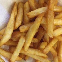A picture of Irish potato Chips.
