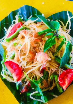 Hình của món Gỏi Đu đủ Thái (Som Tum).