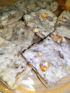 Una foto de Galletitas saladas de nuez y aceite