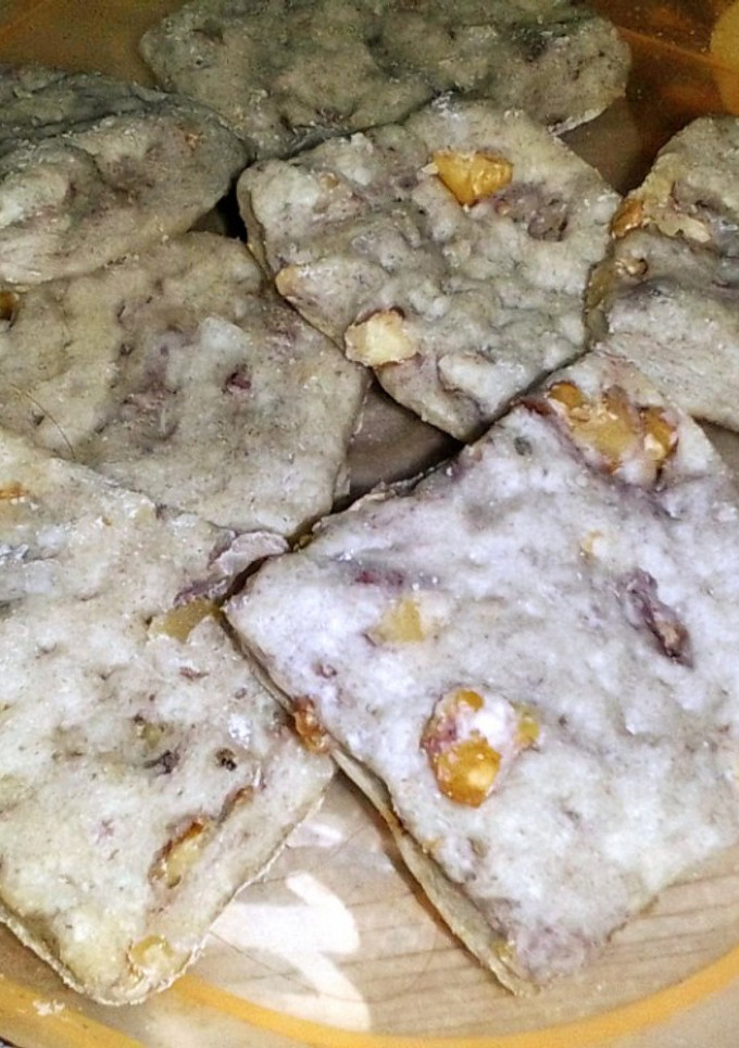 Una foto de Galletitas saladas de nuez y aceite