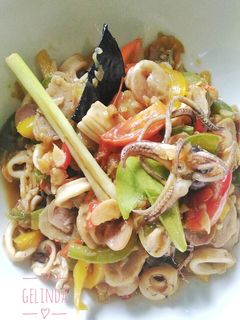 Foto resep Tumis cumi paprika