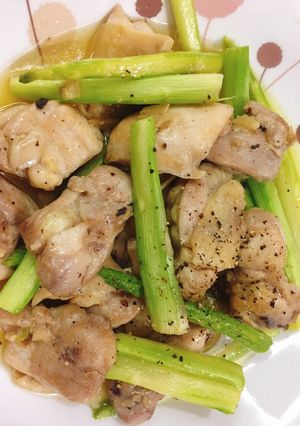 Hình của món Thịt gà măng tây😚.