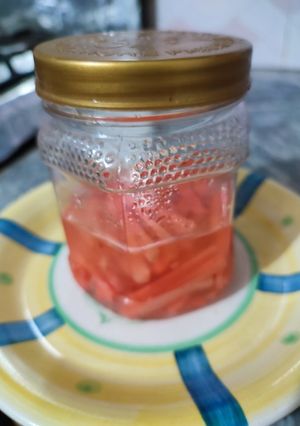 A picture of Pickled carrots.