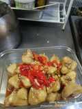 Ayam pedas (tungir/brutu pedas)