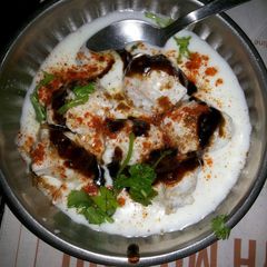 A picture of Dahi vada.