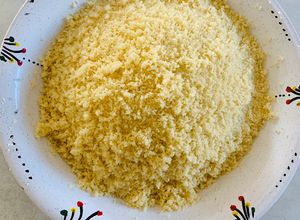 Une photo de Cuisson couscous à la vapeur