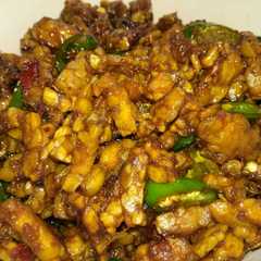 A picture of Orek tempe asem pedas manis.