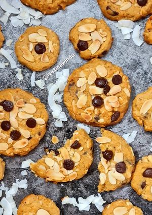 Foto resep Coconut Almond Chips Cookies 🍪🍪🍪