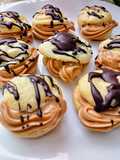 Profiteroles Mini con Crema Chocotorta