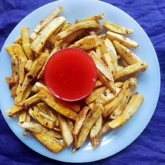 A picture of Golden Fried Raw Banana Fries.