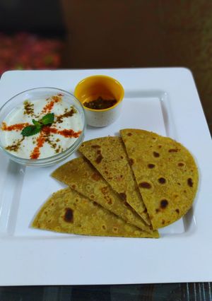 मिक्स वेज पराठे (Mix veg parathe recipe in hindi) रेसिपी मुख्य फोटो