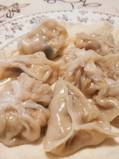 自己包的豆干肉燥水餃 的食譜成品照片