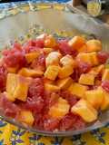 Salade de pomelos au melon, orange et vanille