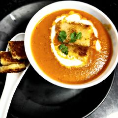 A picture of Creamy Tomato Soup.