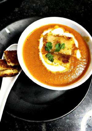 A picture of Creamy Tomato Soup.