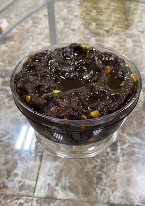 صورة لوصفة حلى التمر بالهيل والفستق