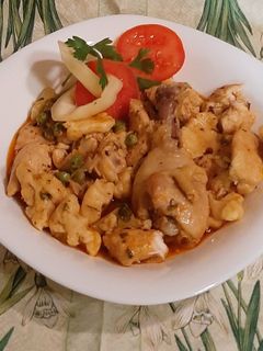 Csirke hús körettel egybe főzve recept fotója
