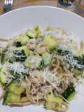 Spaghetti con calabacín y gamba