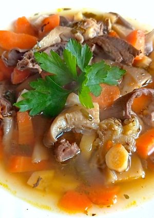 Laskagombás pulykaszív leves🍲 recept fotója