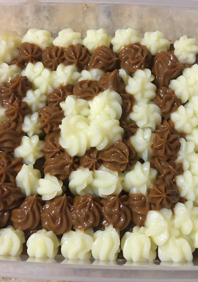 Una foto de Postre vainillas con pastelera y dulce leche