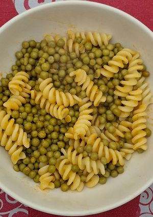 Foto di Fusilli con piselli e sugo di pomodoro