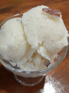 Una foto de Helado de coco fácil