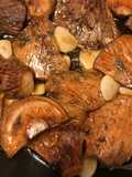 Rovellons y esclatasangs(Níscalos) al ajillo